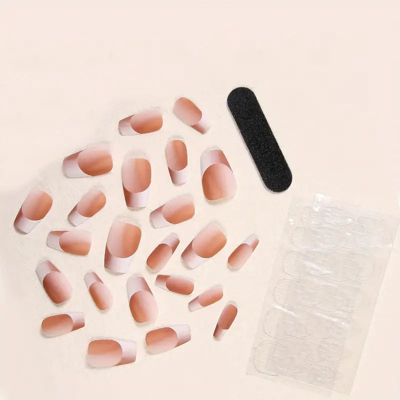 Wearable Nails with 3D Graphics