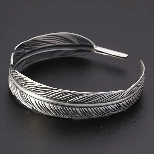 Retro Men‘s Cool Creative Feather Bangle