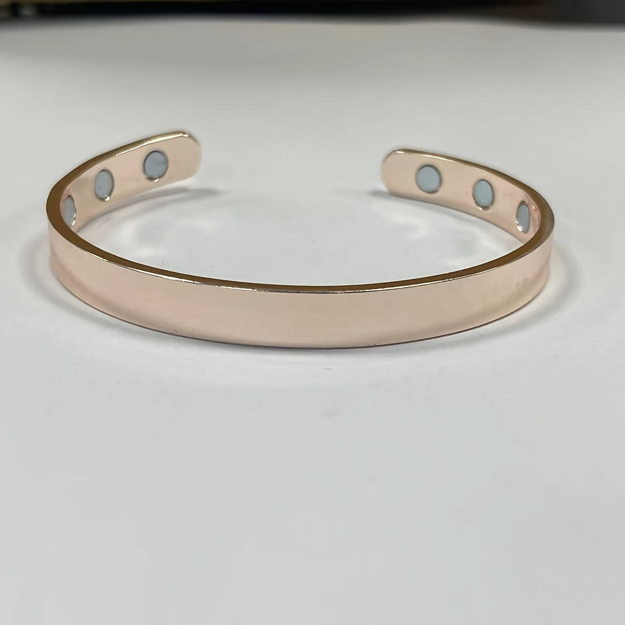 rosegoldmagnetbracelet